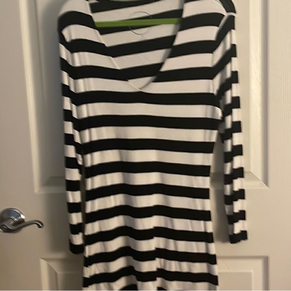 Elegant Black and White Striped Long Sleeve Dress